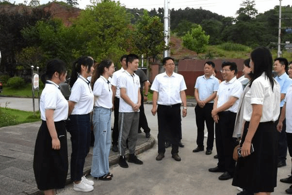 20d79227acb975b9dd5f7c46ebfe21e